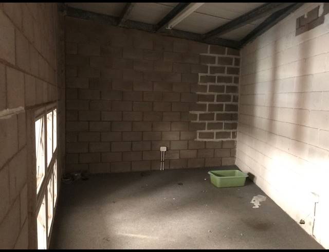 89M² WAREHOUSE RENTED IN BRIARDENE
